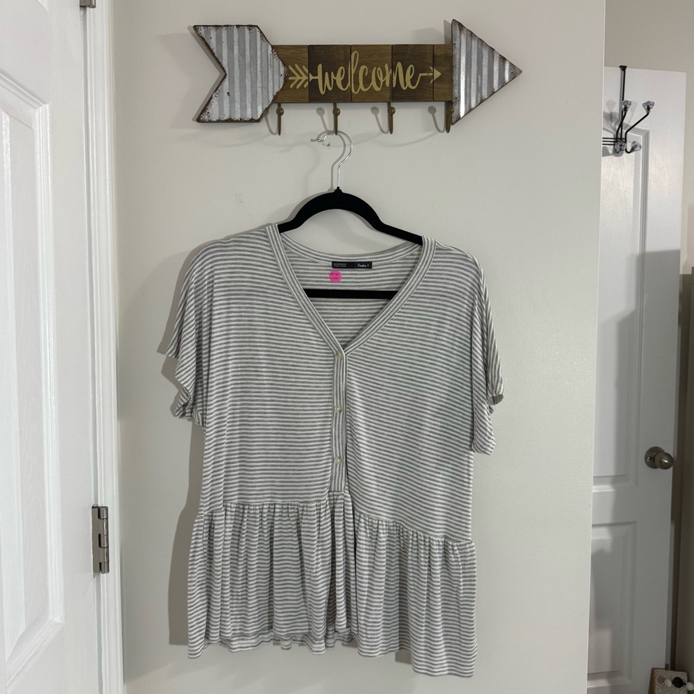 Studio I Gray Striped Peplum Medium Women’s Blouse